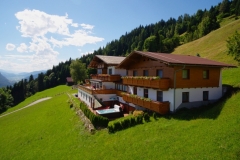 Irxner-Bergbauernhof-Ansicht-0006-1-1030x773